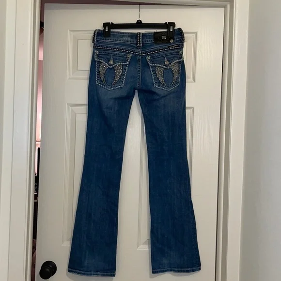 Buckle “Miss Me” Angel Wing Jeans - Picture 1 of 6